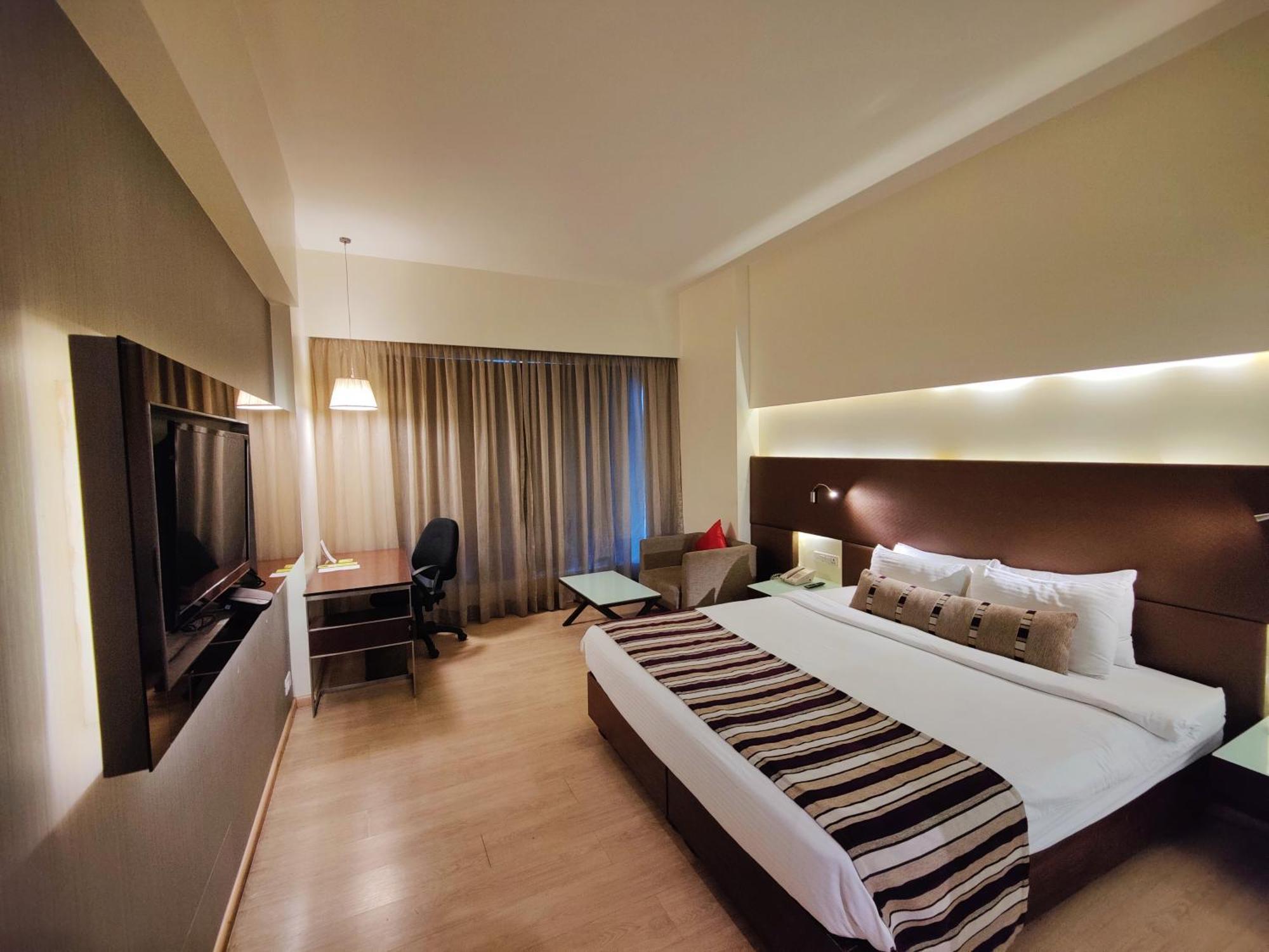 Regenta Central Grand Exotica Pimpri-Chinchwad Dış mekan fotoğraf