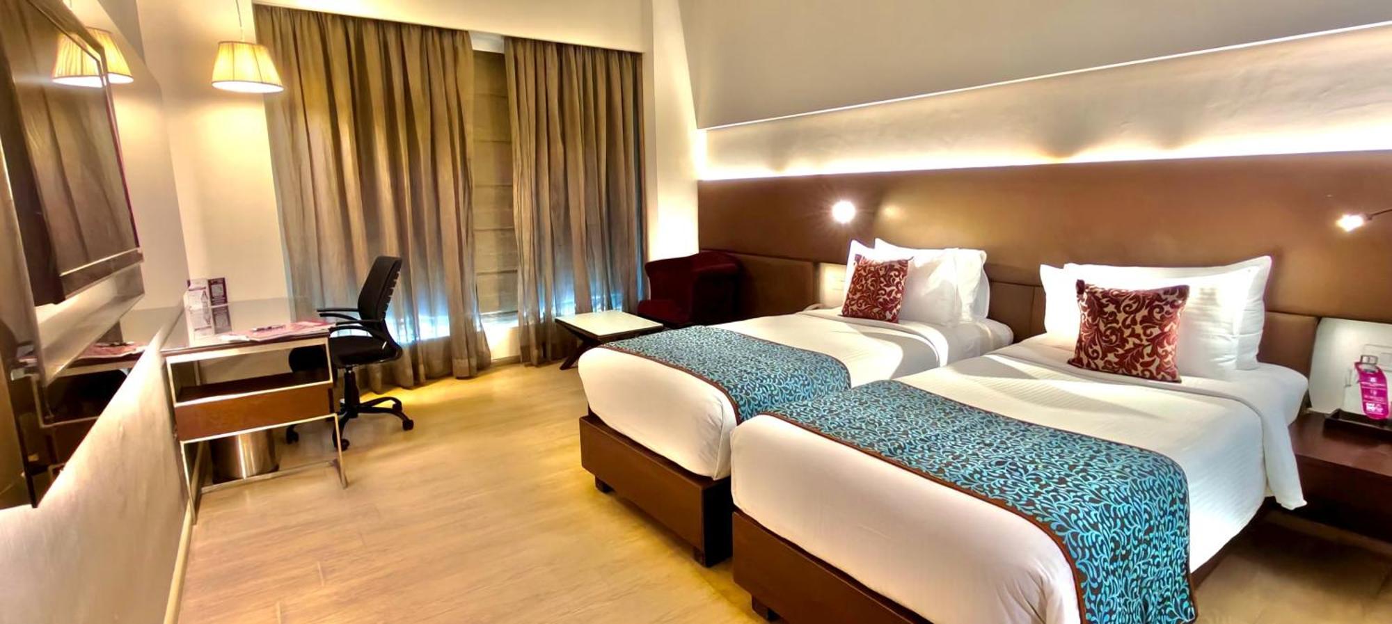 Regenta Central Grand Exotica Pimpri-Chinchwad Dış mekan fotoğraf